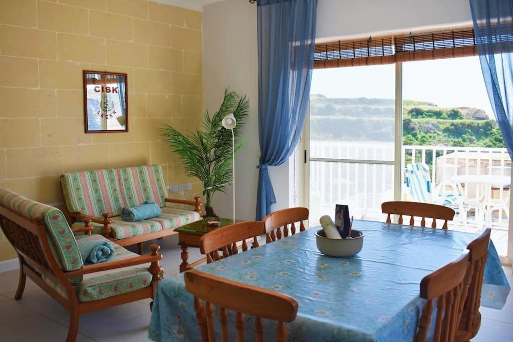 Seaview 2-Bedroom Apartment In Xlendi Esterno foto