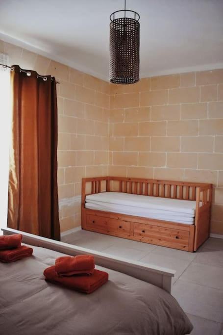 Seaview 2-Bedroom Apartment In Xlendi Esterno foto