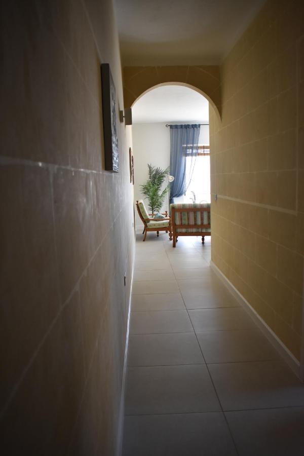 Seaview 2-Bedroom Apartment In Xlendi Esterno foto