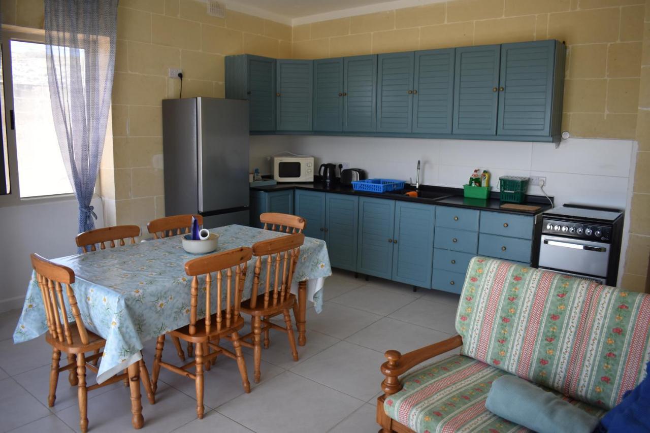 Seaview 2-Bedroom Apartment In Xlendi Esterno foto